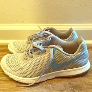 Nike women’s shoes size 5.5. Gray/ Carolina Blue